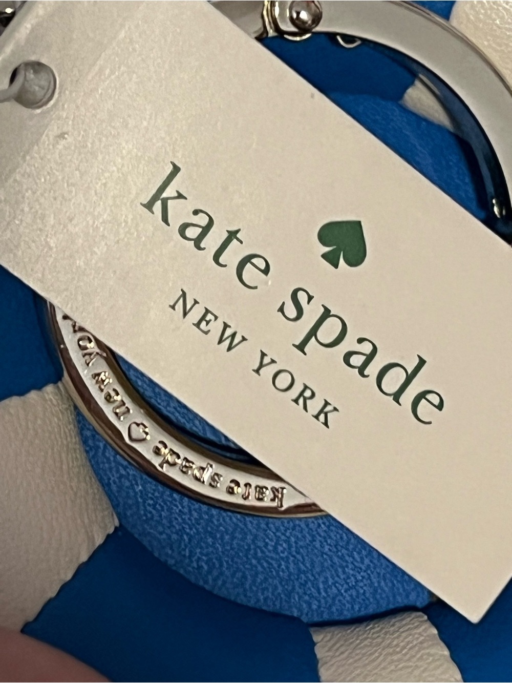 🪩 kate spade Blue & White Lifesaver Pool Float Coin Keyring - Picture 3 of 7